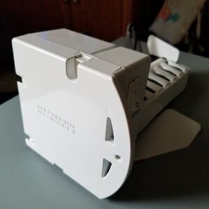 Ice maker for refrigerator freezer part # WR3010061 open box